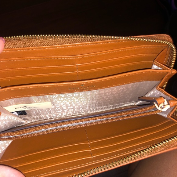 Tan Kate Spade Wallet - Picture 4 of 4